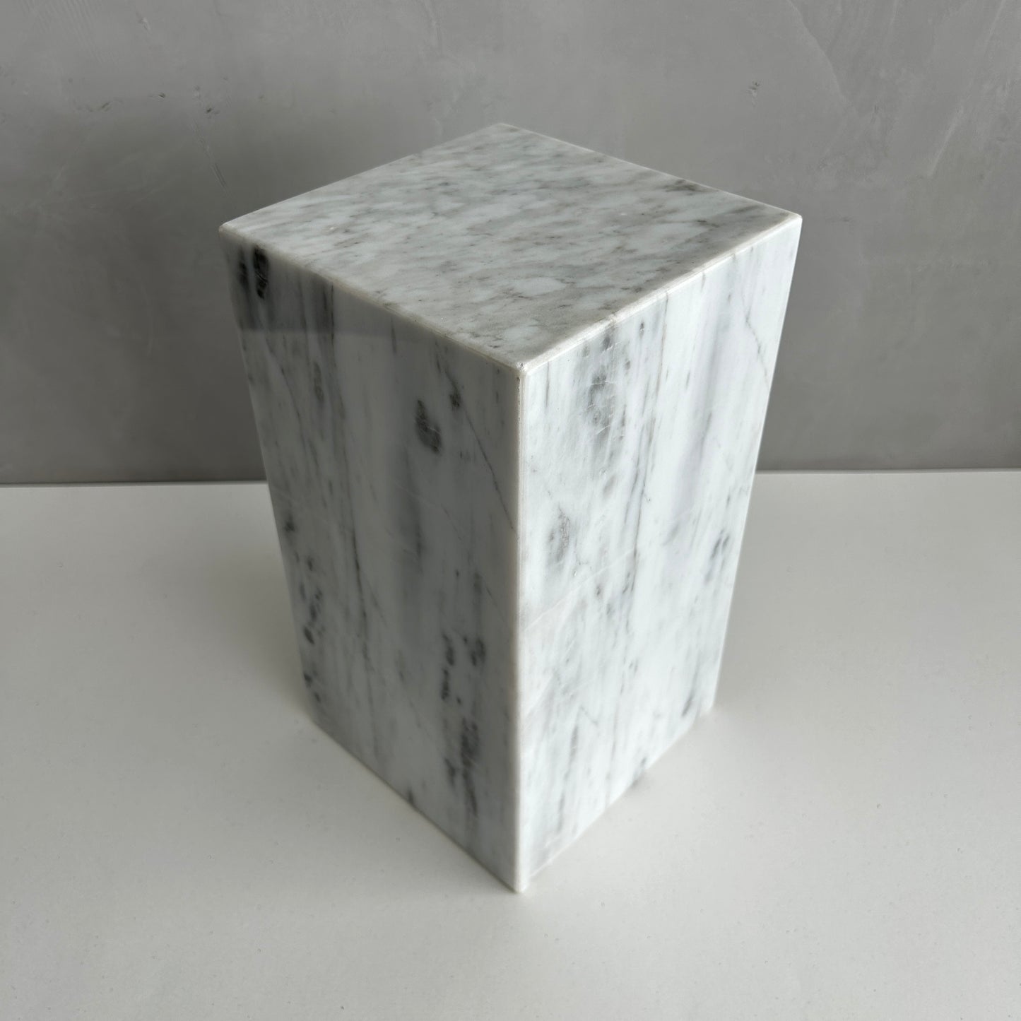 Natural White Marble Urn, Hand-Carved Memorial Individual Urn for Ashes, Marble Stone Funeral Urn, Beautiful Natural Urn for Human Ashes.