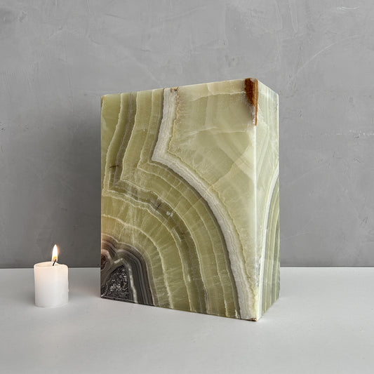 Elegant Natural Onyx Cremation Urn, Individual Urn for Ashes, Handcrafted Memorial Urn for Loved Ones, Timeless Natural Stone Urn