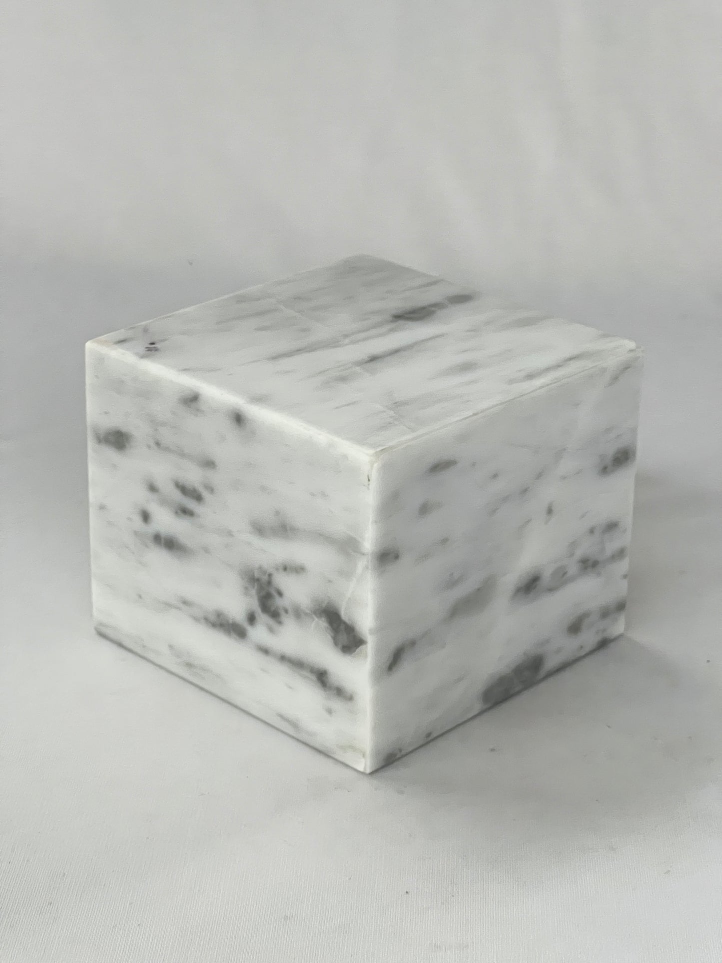 Elegant White Marble Cremation Urn, Small Keepsake Urn for Ashes, Handcrafted Memorial Urn for Pets or Loved Ones, Natural Stone Urn