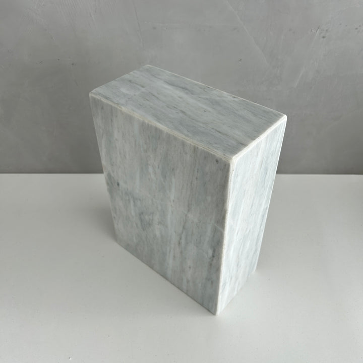White Marble Urn - 200 cubic inches